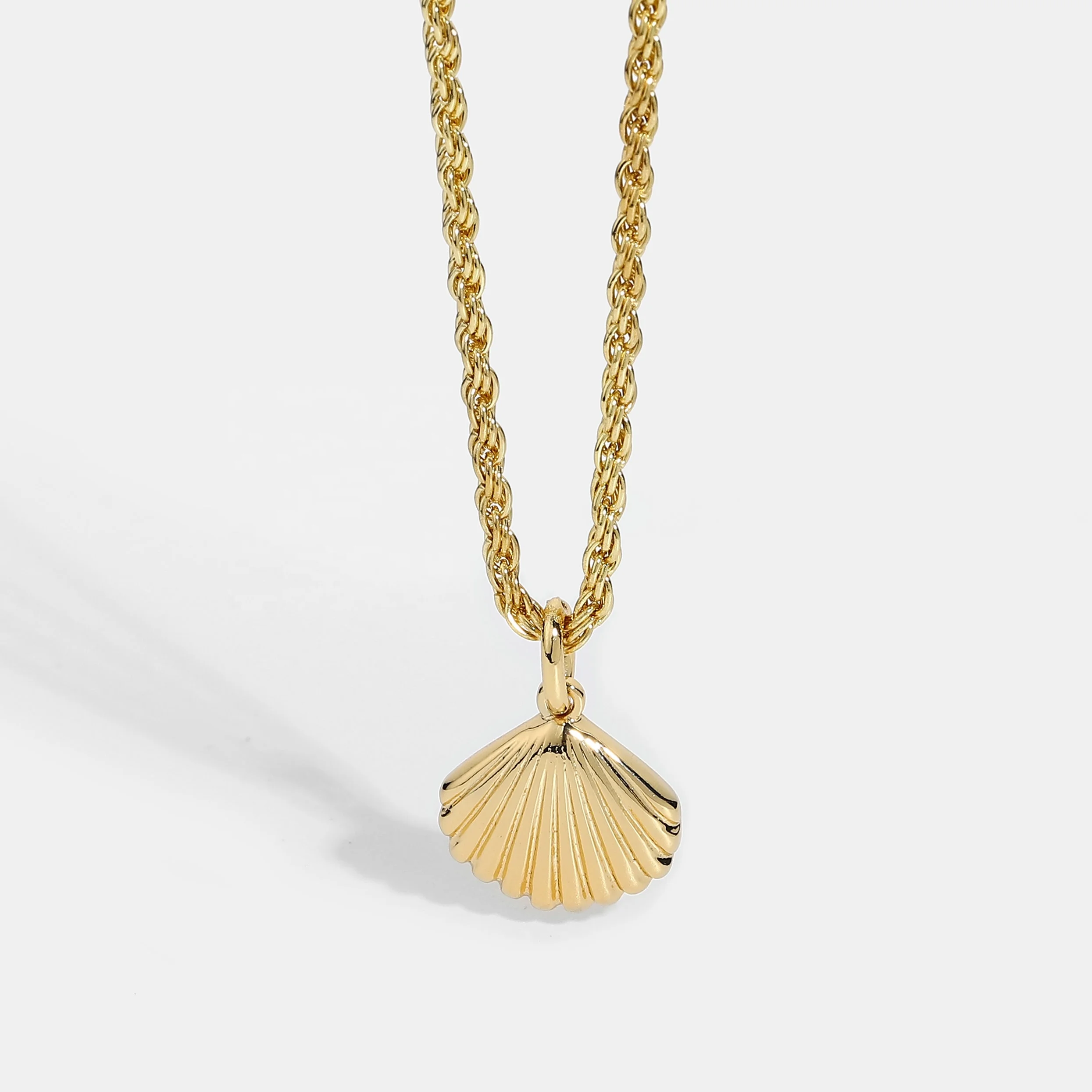 Trendy Gold Color Shell Pendant Necklace For Women Girls Summer Vacation Rope Chain Shell Choker Jewelry
Trendy Gold Color Shell Pendant Necklace For Women Girls Summer Vacation Rope Chain Shell Choker Jewelry