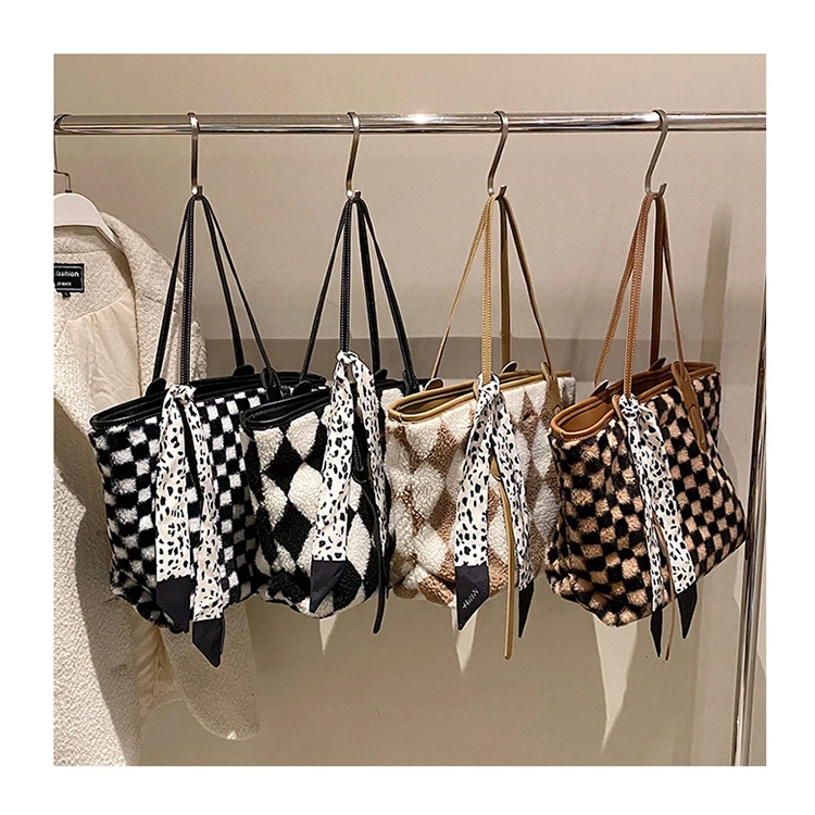 Fashion Large Capacity Contrast Plaid Female Tote Bags Casual Plush Shoulder Bags with Scarf Women Fluffy Fur Big Handbags Sac
Fashion Large Capacity Contrast Plaid Female Tote Bags Casual Plush Shoulder Bags with Scarf Women Fluffy Fur Big Handbags Sac