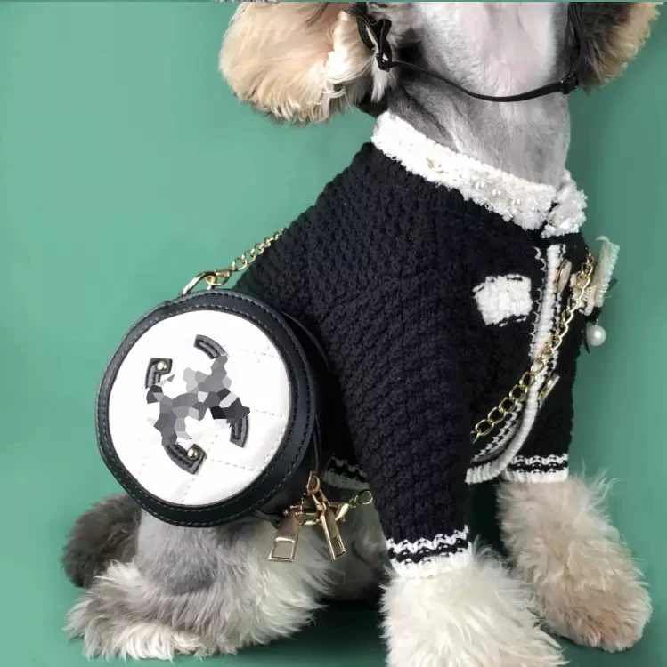 Pet supplies classic brand pet shop luxury wholesale pet accessories bags dog purse
Pet supplies classic brand pet shop luxury wholesale pet accessories bags dog purse