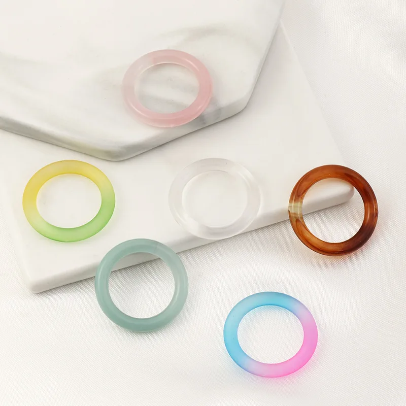 OUYE 2021 round Acrylic rings Fashion resin colorful cute Resin finger ring set Jewelry Wholesale acrylic ring for women
OUYE 2021 round Acrylic rings Fashion resin colorful cute Resin finger ring set Jewelry Wholesale acrylic ring for women