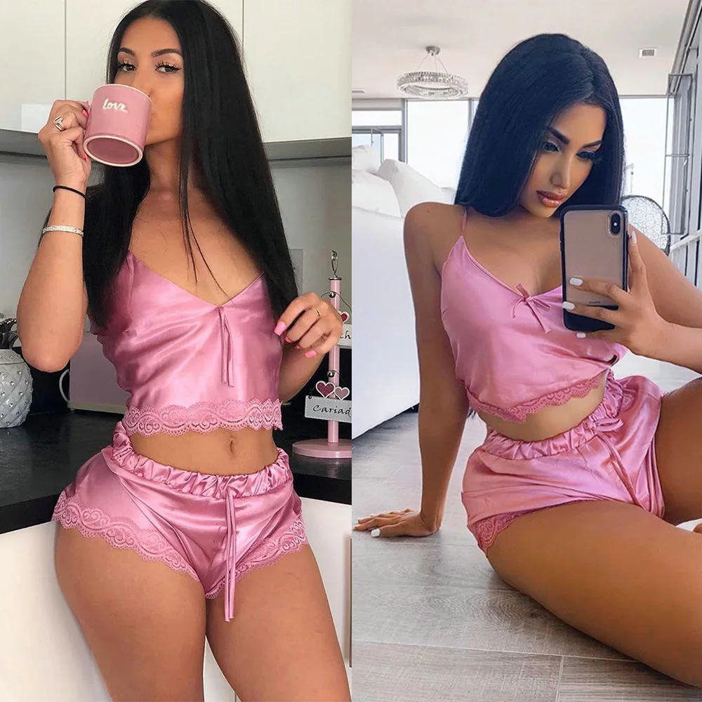 2021 Summer lingerie lace silk pajamas set pink camisole sleepwear 2pieces nightwear for women bathing wear
2021 Summer lingerie lace silk pajamas set pink camisole sleepwear 2pieces nightwear for women bathing wear