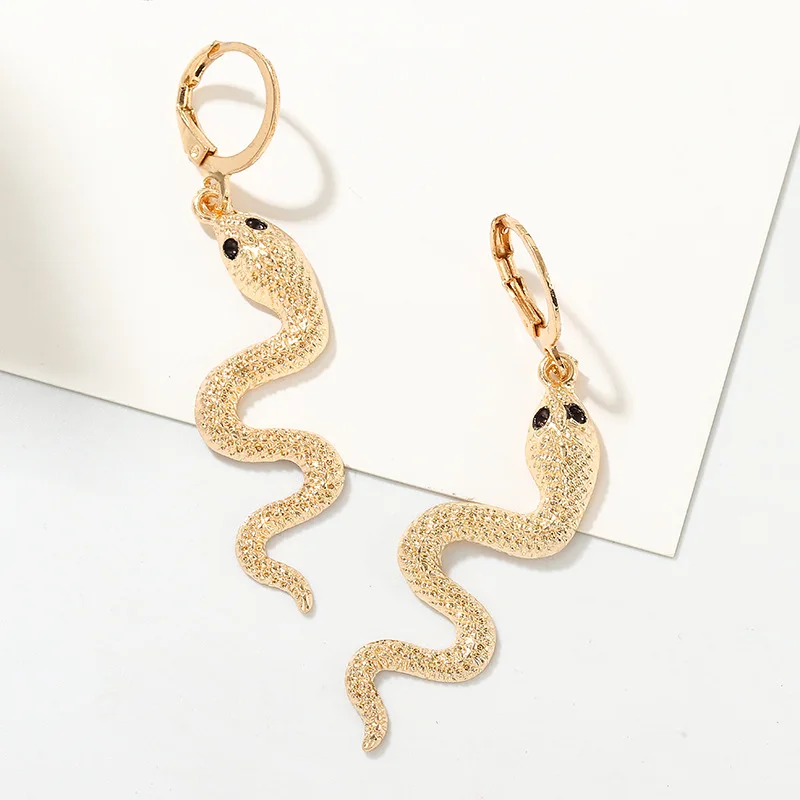 Fashion Creative Snake Element Earrings Pop Personality Punk Metal Snake Studs Gold Snake Earrings For Women
Fashion Creative Snake Element Earrings Pop Personality Punk Metal Snake Studs Gold Snake Earrings For Women