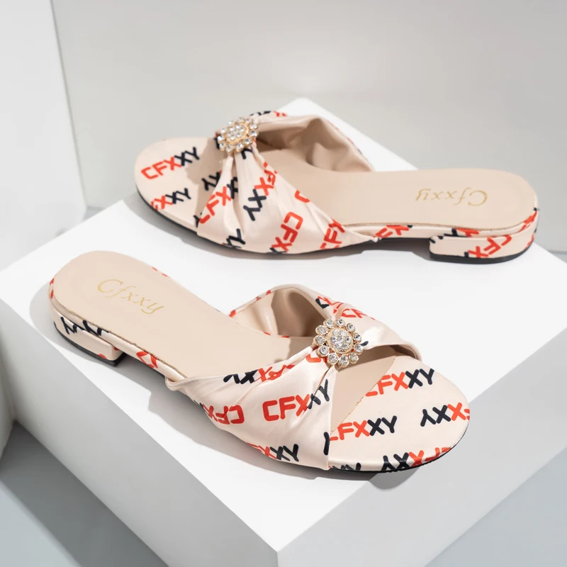 Hot Selling Women Fashion Flat Slippers Summer Outdoor Beach Open Toe Casual Ladies Party Slippers Shoes
Hot Selling Women Fashion Flat Slippers Summer Outdoor Beach Open Toe Casual Ladies Party Slippers Shoes