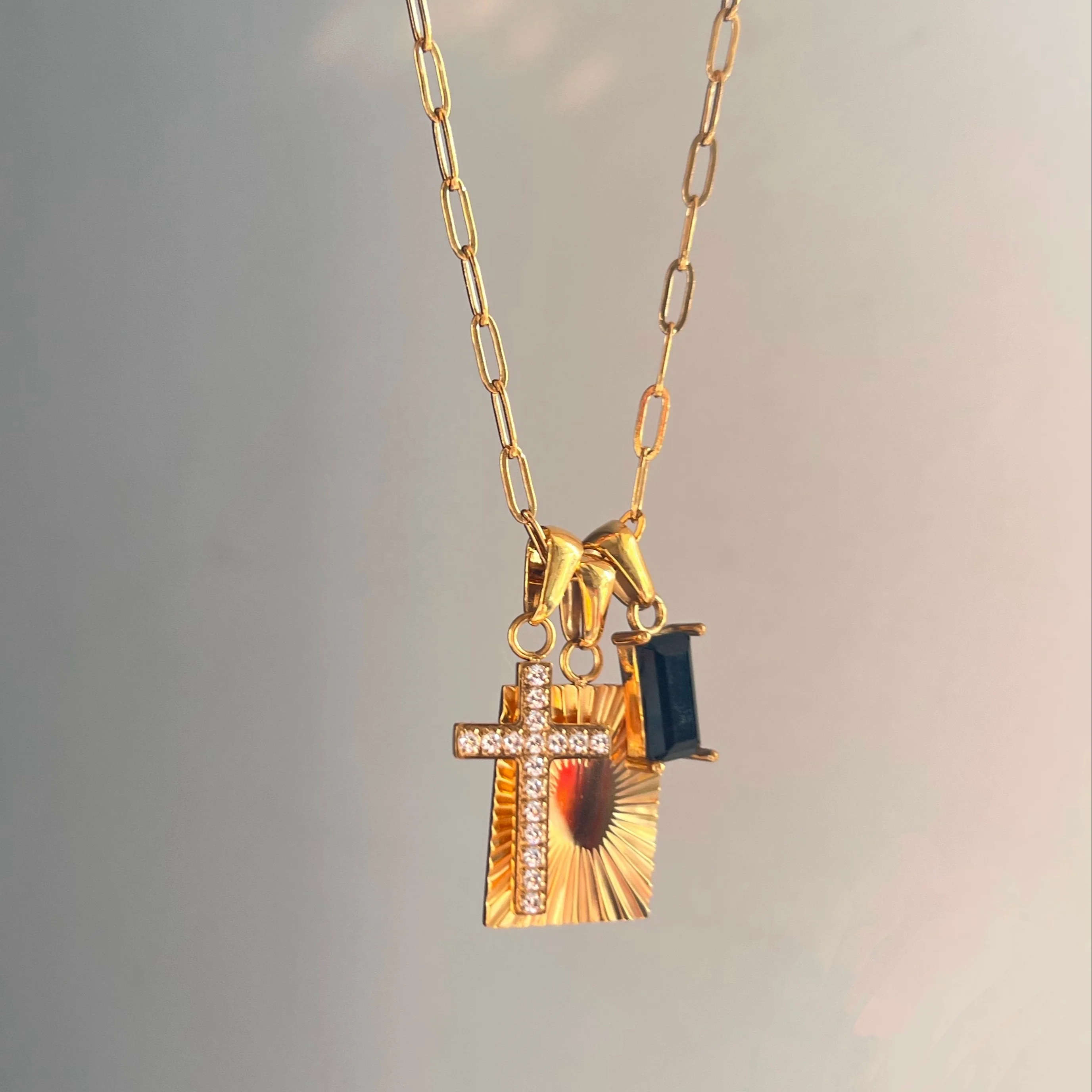 2022 Dazan Ins18k Gold Plated Titanium Three Different Pendants Detachable Devil Style 5a Zircon Cross Square Pendant Necklace
2022 Dazan Ins18k Gold Plated Titanium Three Different Pendants Detachable Devil Style 5a Zircon Cross Square Pendant Necklace