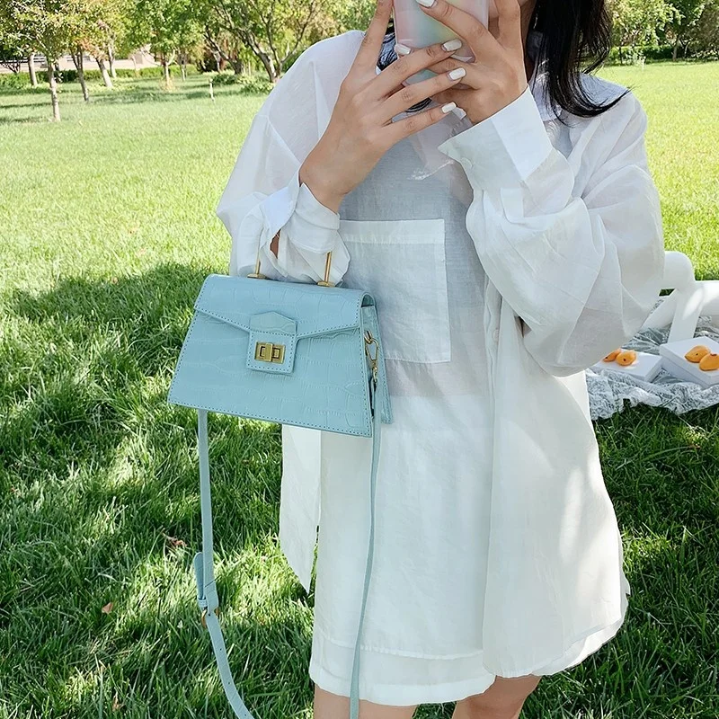 TS9504 2020 Elegant Shoulder Handbags Female Travel Stone Pattern Totes Metal handle Small PU Leather Crossbody Bags For Women
TS9504 2020 Elegant Shoulder Handbags Female Travel Stone Pattern Totes Metal handle Small PU Leather Crossbody Bags For Women