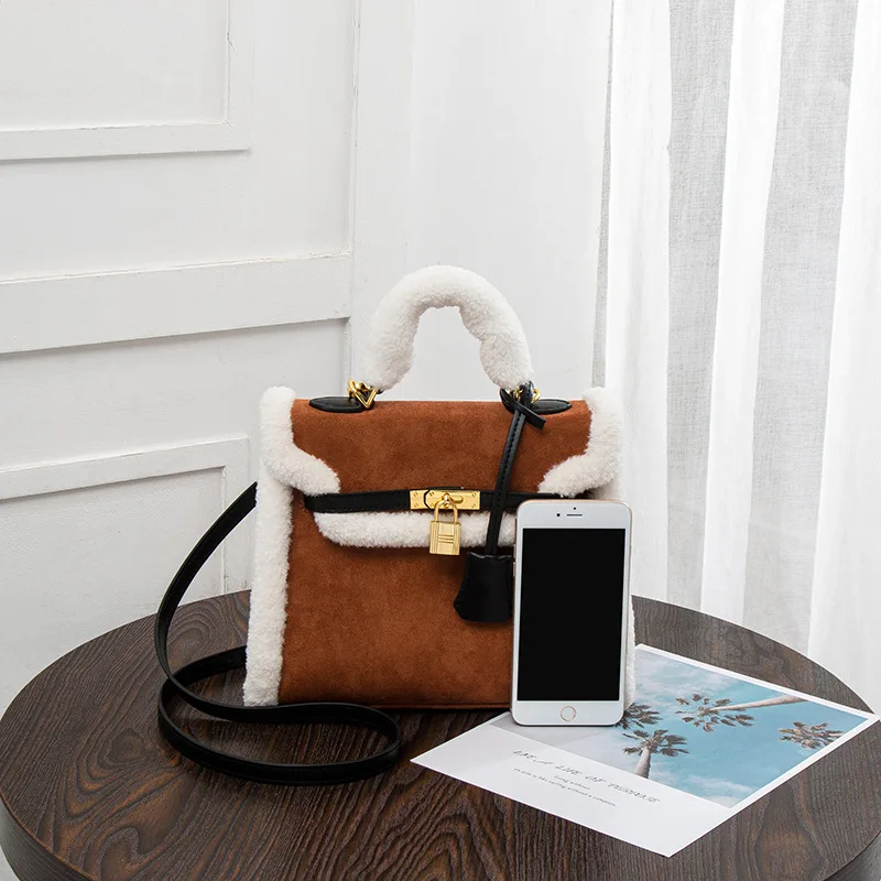 2020 New Fashion Winter Bags For Girls Shoulder Crossbody Luxury Designers Purses and Handbags for Women Fur Purse
2020 New Fashion Winter Bags For Girls Shoulder Crossbody Luxury Designers Purses and Handbags for Women Fur Purse
