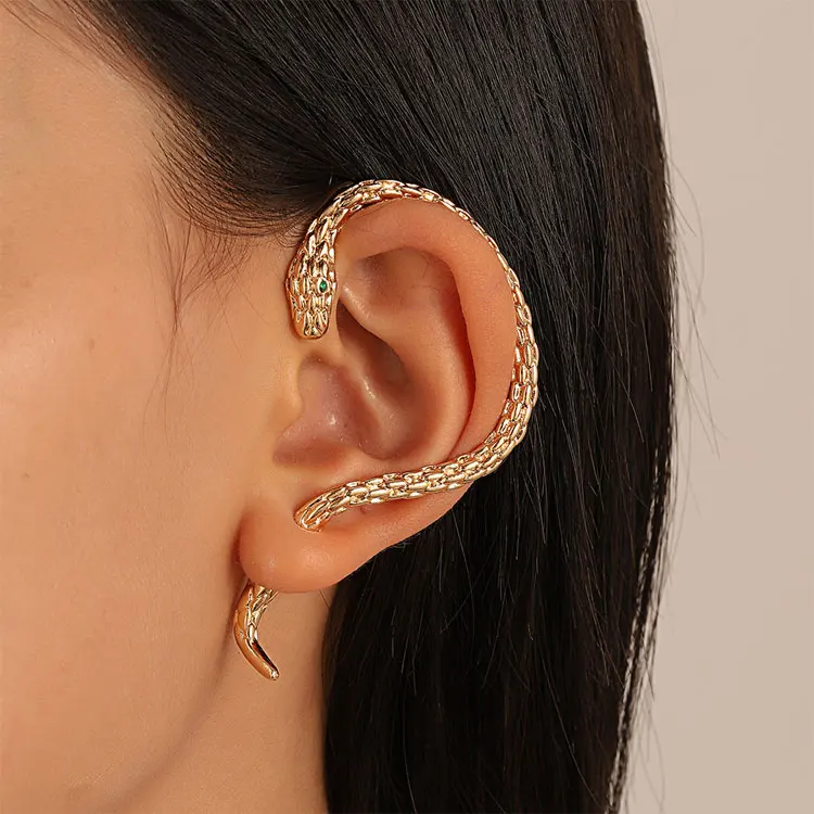 

SC Unique Lifelike Snake Shaped Statement Earrings Personalized Gold Plated Green Eyes Snake Ear Cuff Earrings for Women