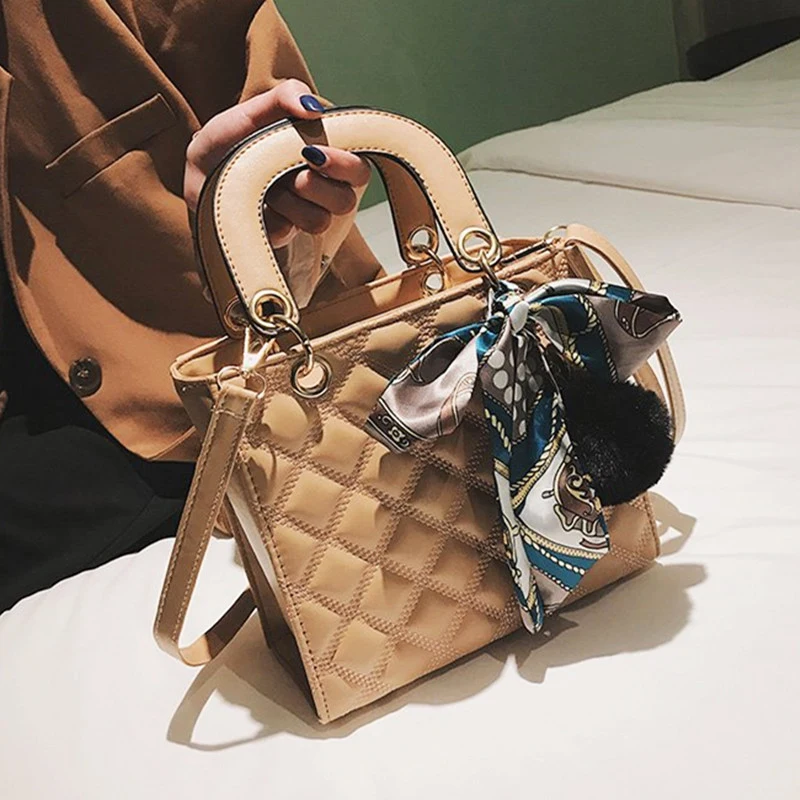 2020 New Styles Spring Summer US and European Fashion Girls Crossbody simple style Handbags With the build one shoulder bags, Red,khaki,black,bronze
2020 New Styles Spring Summer US and European Fashion Girls Crossbody simple style Handbags With the build one shoulder bags, Red,khaki,black,bronze