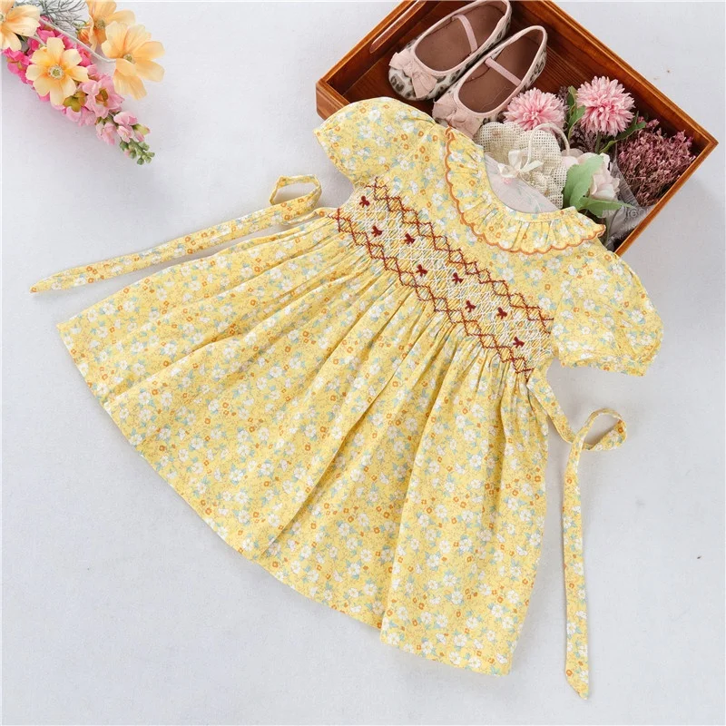 C042171 summer kids smocked flower floral blue toddler baby dress for girl's dresses children clothes hand made cotton wholesale
C042171 summer kids smocked flower floral blue toddler baby dress for girl's dresses children clothes hand made cotton wholesale