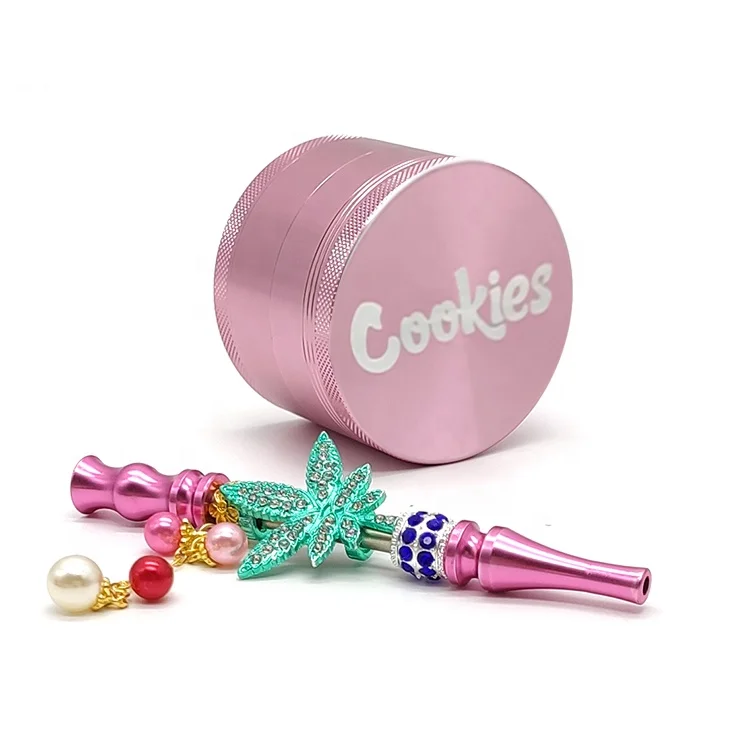 Pretty Aluminum 2.5 Inch Lady Pink Cookies Herb Grinder Custom Logo With Diamond Cigarette Holder Mouth Tips Smoking Set
Pretty Aluminum 2.5 Inch Lady Pink Cookies Herb Grinder Custom Logo With Diamond Cigarette Holder Mouth Tips Smoking Set