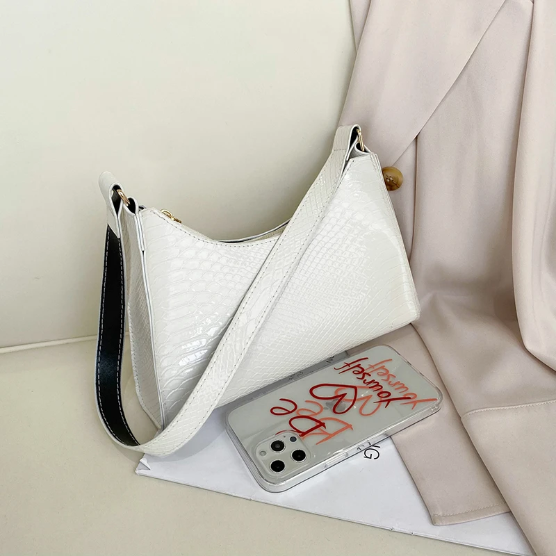 2021 Designer Luxury Handbag Pro Buyer New Fashion New Pattern Underarm Chain Link Tote purse Baguette Bag
2021 Designer Luxury Handbag Pro Buyer New Fashion New Pattern Underarm Chain Link Tote purse Baguette Bag