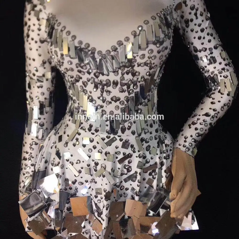 Short Shinning Silver Mirrors Stone Dress Female Singer Dancer Bright Bodysuit Costume One-Piece Nightclub Outfit Party Dresses
Short Shinning Silver Mirrors Stone Dress Female Singer Dancer Bright Bodysuit Costume One-Piece Nightclub Outfit Party Dresses