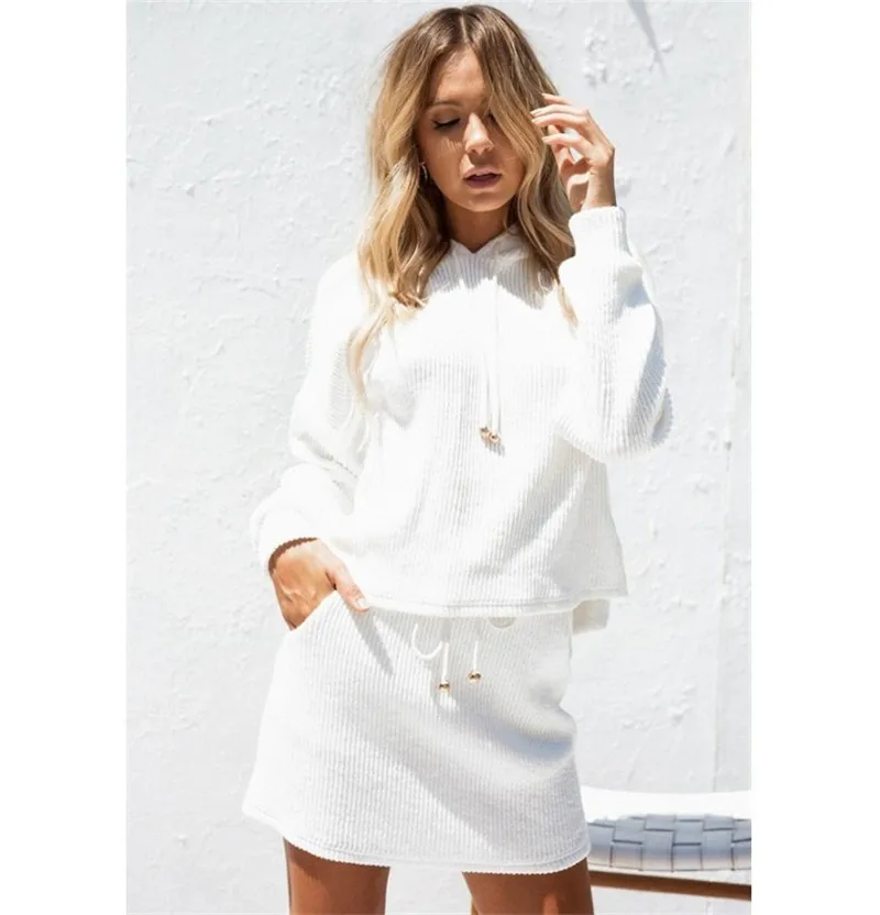 Autumn Style Wholesale Women's New Two-piece Hooded Top And Skirt Suit, Different colors and support to customized
Autumn Style Wholesale Women's New Two-piece Hooded Top And Skirt Suit, Different colors and support to customized