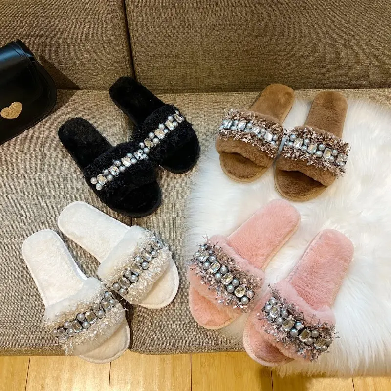 Plush home cotton slippers women's autumn and winter indoor wooden floor fashionable and lovely warm holding shoes
Plush home cotton slippers women's autumn and winter indoor wooden floor fashionable and lovely warm holding shoes