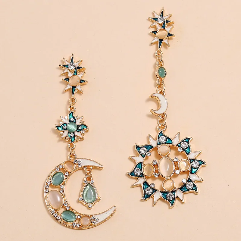 C&J Vintage Exaggerated 18K Gold Plated Geometric Crystal Sun And Moon Earrings Asymmetric Enameled Earrings
C&J Vintage Exaggerated 18K Gold Plated Geometric Crystal Sun And Moon Earrings Asymmetric Enameled Earrings