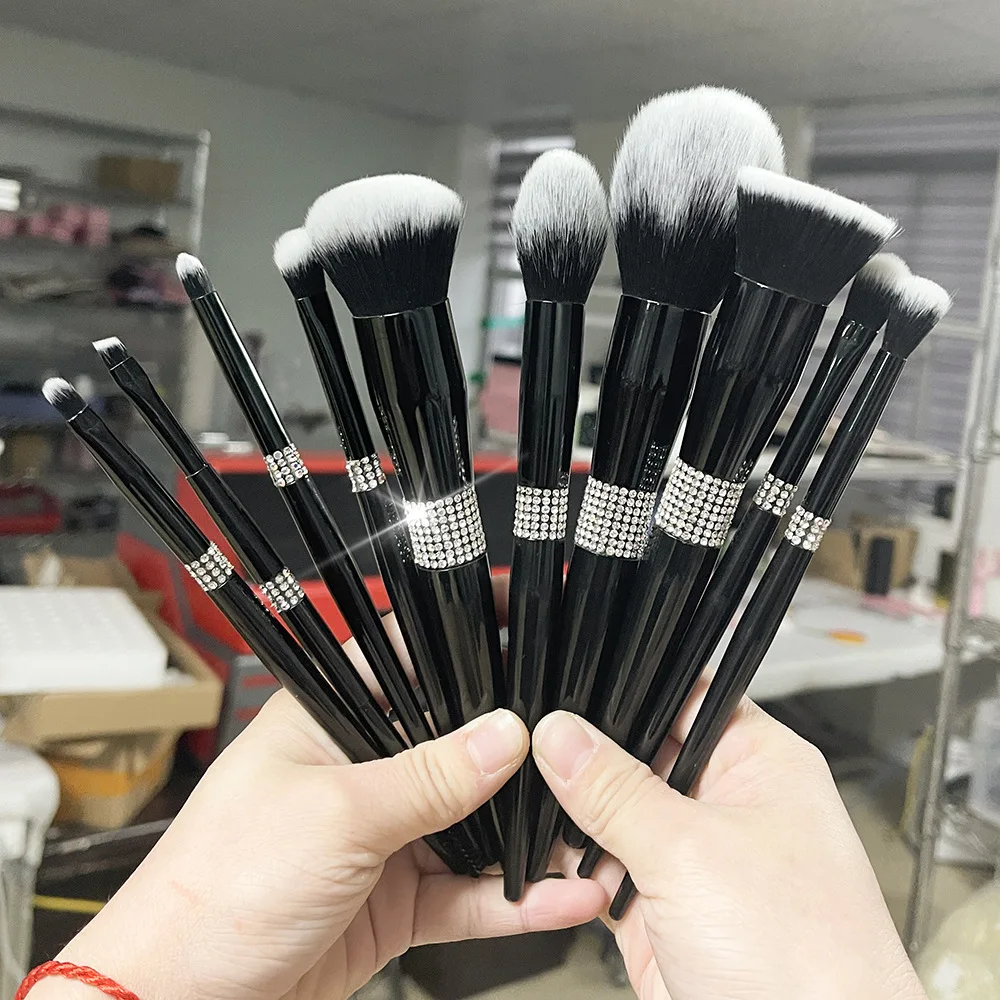 

HMU Wholesale Private Label High Density Sparkling Luxury Bling Diamond Black Cosmetic Makeup Brushes 10 Pieces Makeup Brush Set