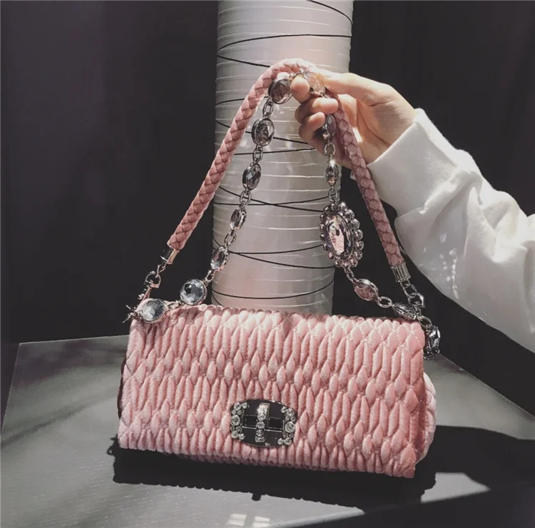 Luxury PU Leather Beautiful Diamond Lock 3Chains Messenger Shoulder Lady Handbag Bag for Woman, Pink, black,red
Luxury PU Leather Beautiful Diamond Lock 3Chains Messenger Shoulder Lady Handbag Bag for Woman, Pink, black,red