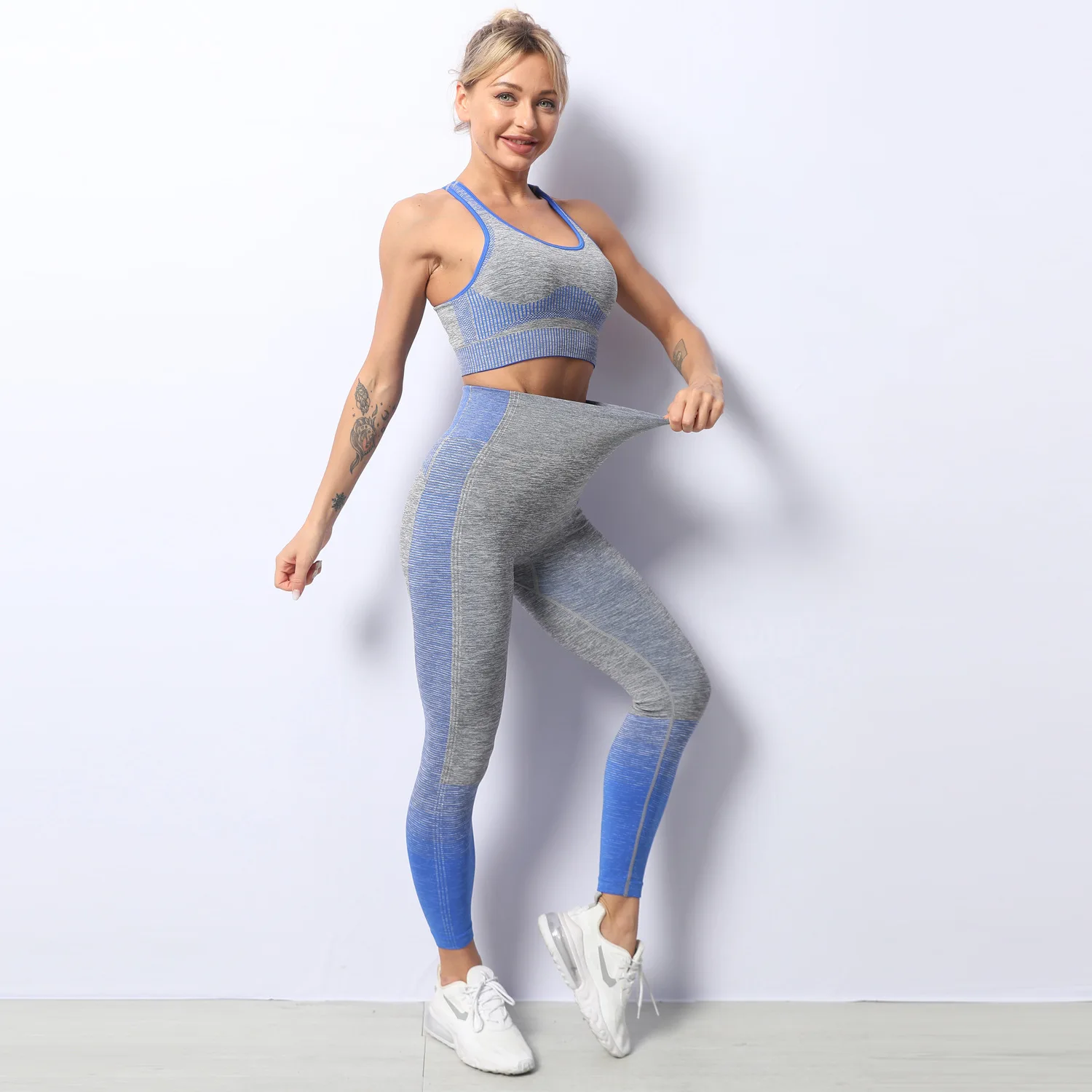 2021Female Yoga Gym Clothing Set Women 3pcs Seamless Workout Clothes Short Sleeve High Waist Leggings S-XL Fitness Running Suits 
2021Female Yoga Gym Clothing Set Women 3pcs Seamless Workout Clothes Short Sleeve High Waist Leggings S-XL Fitness Running Suits