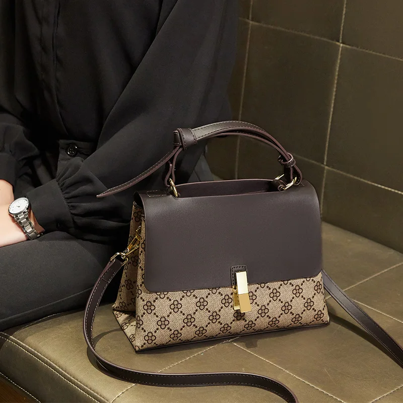 Elegant women sling bag 2021 new fashion brand small square hand bags INS ladies shoulder cross body bag
Elegant women sling bag 2021 new fashion brand small square hand bags INS ladies shoulder cross body bag
