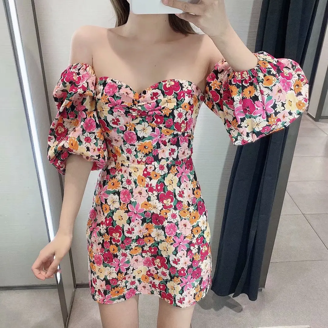 2020 new arrivals summer design off shoulder half sleeve women floral printed casual dresses
2020 new arrivals summer design off shoulder half sleeve women floral printed casual dresses