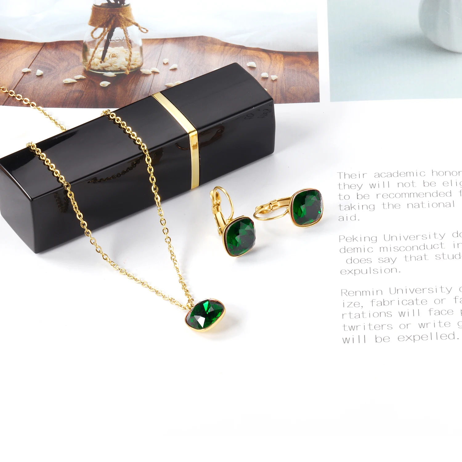 Popular Gorgeous emerald Gold Plated Stainless Steel Pendant Necklace Earrings Jewelry Set For Women
Popular Gorgeous emerald Gold Plated Stainless Steel Pendant Necklace Earrings Jewelry Set For Women
