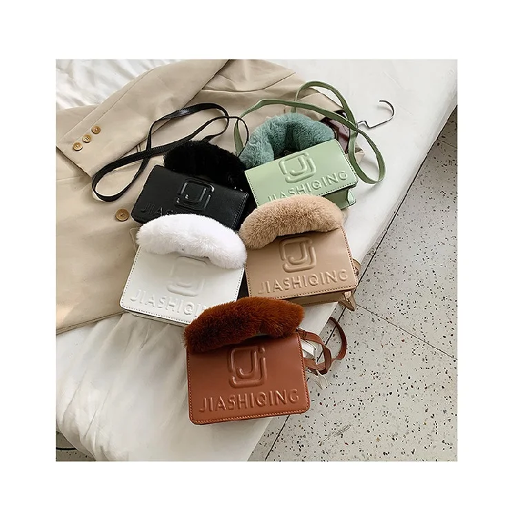 Fall Winter Korean Embossing Handbag Women Fur Handle Square Shoulder Bags Solid Letter Crossbody Purse Designer Ladies Bolsa
Fall Winter Korean Embossing Handbag Women Fur Handle Square Shoulder Bags Solid Letter Crossbody Purse Designer Ladies Bolsa