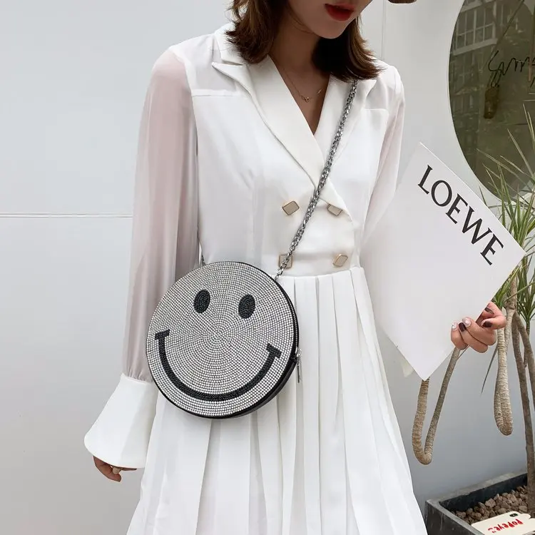 2020 Shenglu newest smiling faced rhinestone purse bags round shining purse bags of crystal crossbody bags (XJEB9876)
2020 Shenglu newest smiling faced rhinestone purse bags round shining purse bags of crystal crossbody bags (XJEB9876)