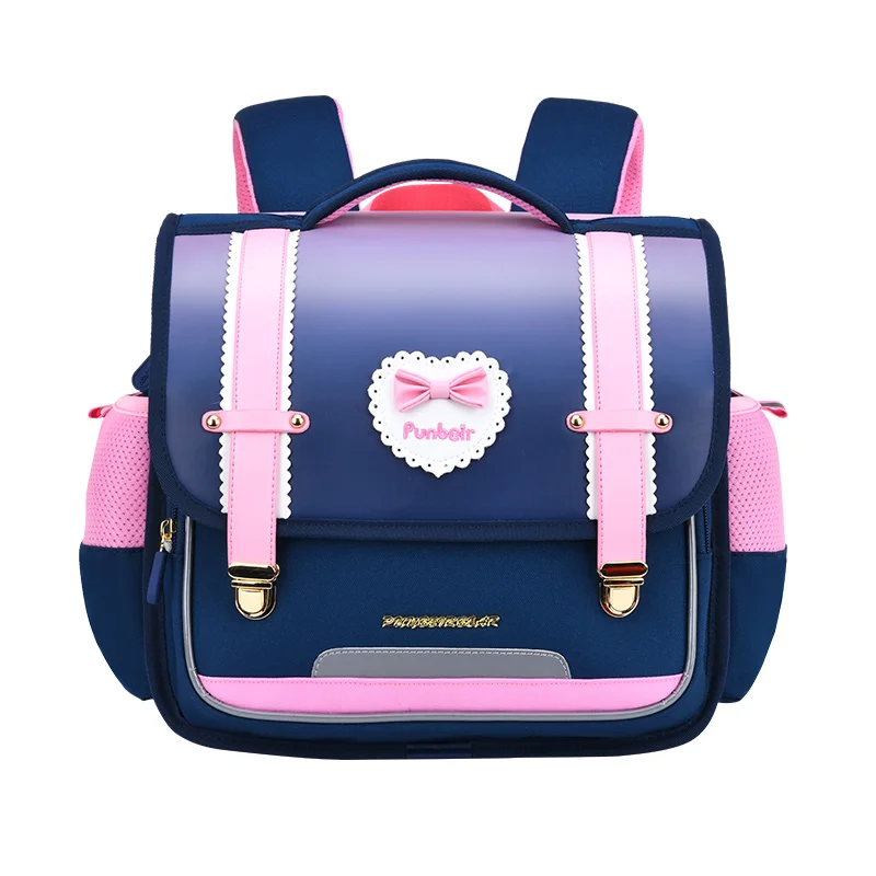 The cross section of school students schoolbag explosive British style shoulder school bag
The cross section of school students schoolbag explosive British style shoulder school bag