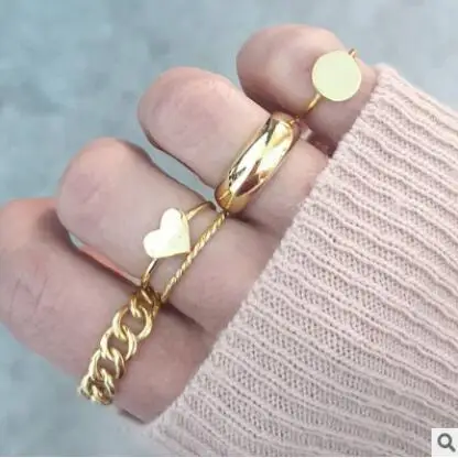 Boho Knuckle Ring Set Gold 5 Pieces Female Geometric Round Heart Chain Ring Set Geometric Stacking Love Ring Set
Boho Knuckle Ring Set Gold 5 Pieces Female Geometric Round Heart Chain Ring Set Geometric Stacking Love Ring Set