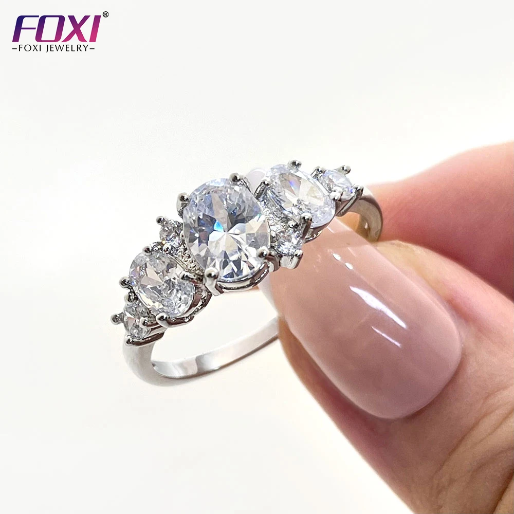 Exquisite 18K genuine gold electroplating fashion inlaid three crystal clear zircon charm women's ring
Exquisite 18K genuine gold electroplating fashion inlaid three crystal clear zircon charm women's ring