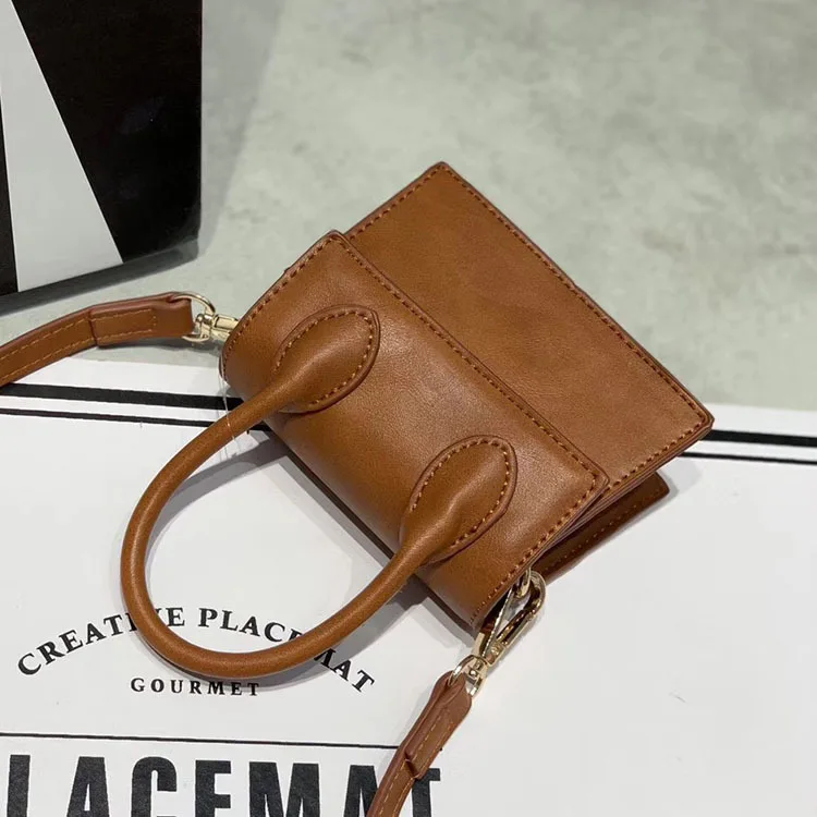 2021 New Fashion For Women's Handbag Square Personality Small Wallet Children's Fashion Bag Cheap Wholesale Shopping Crossbody, Customized color
2021 New Fashion For Women's Handbag Square Personality Small Wallet Children's Fashion Bag Cheap Wholesale Shopping Crossbody, Customized color