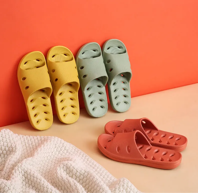 Bathroom Slippers Female Water Leaking Quick-drying Deodorant Non-slip Couple Summer Home Bathing Sandals and Slippers Male EVA
Bathroom Slippers Female Water Leaking Quick-drying Deodorant Non-slip Couple Summer Home Bathing Sandals and Slippers Male EVA