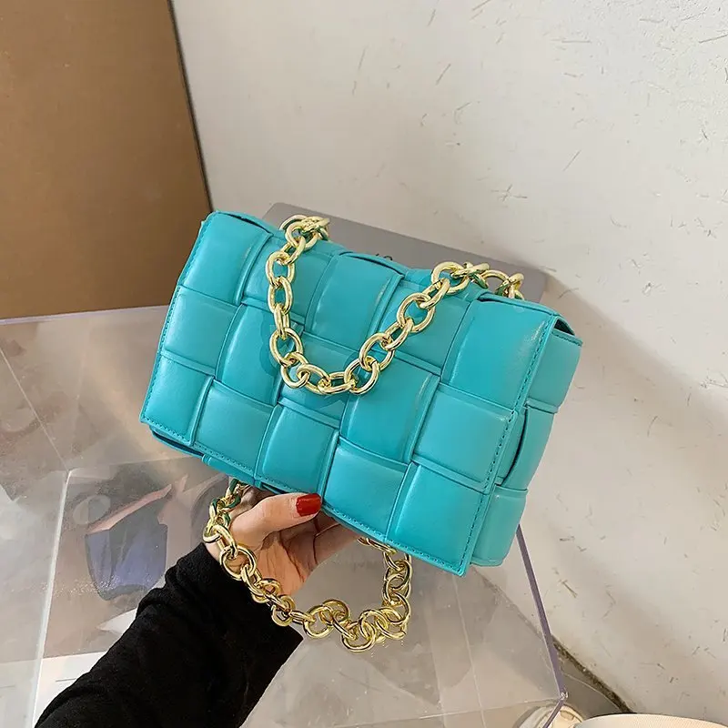 The new trend of a single shoulder bag European and American retro cross-bag fashion chain small messenger bag, Pure color
The new trend of a single shoulder bag European and American retro cross-bag fashion chain small messenger bag, Pure color