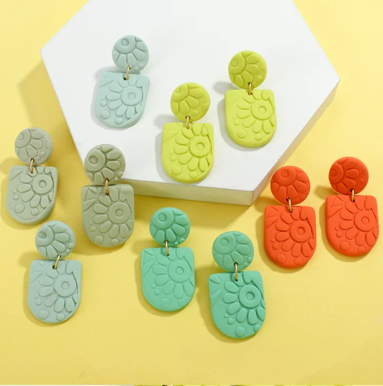 wholesale geometric multicolor acrylic clay dangling earrings 2020 spring newest plastic clay earrings jewelry for women, Colorful
wholesale geometric multicolor acrylic clay dangling earrings 2020 spring newest plastic clay earrings jewelry for women, Colorful