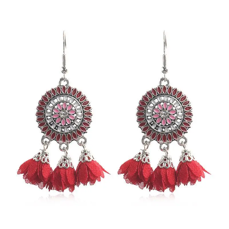 Factory Chinese miao ethnic earrings alloy plated silver daily wear Hmong flower earrings
Factory Chinese miao ethnic earrings alloy plated silver daily wear Hmong flower earrings