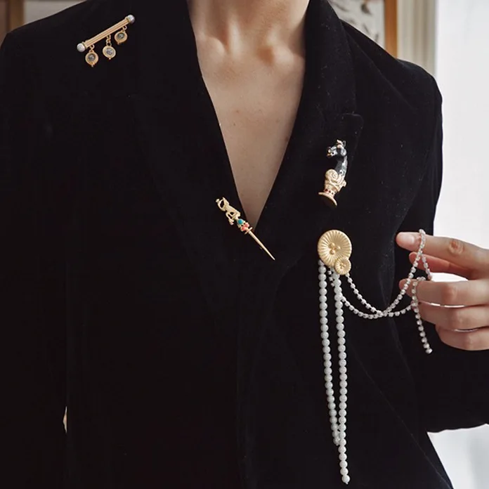 29cm vintage long crystal pearl flower metal tassel brooch fashion retro high quality brooch pin for women girls, Picture
29cm vintage long crystal pearl flower metal tassel brooch fashion retro high quality brooch pin for women girls, Picture