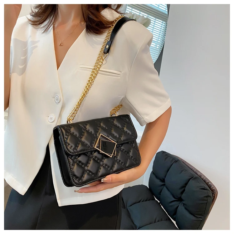 Fashionable Korean designer simple messenger bag shoulder bag square chain embroidery PU leather women's handbag
Fashionable Korean designer simple messenger bag shoulder bag square chain embroidery PU leather women's handbag