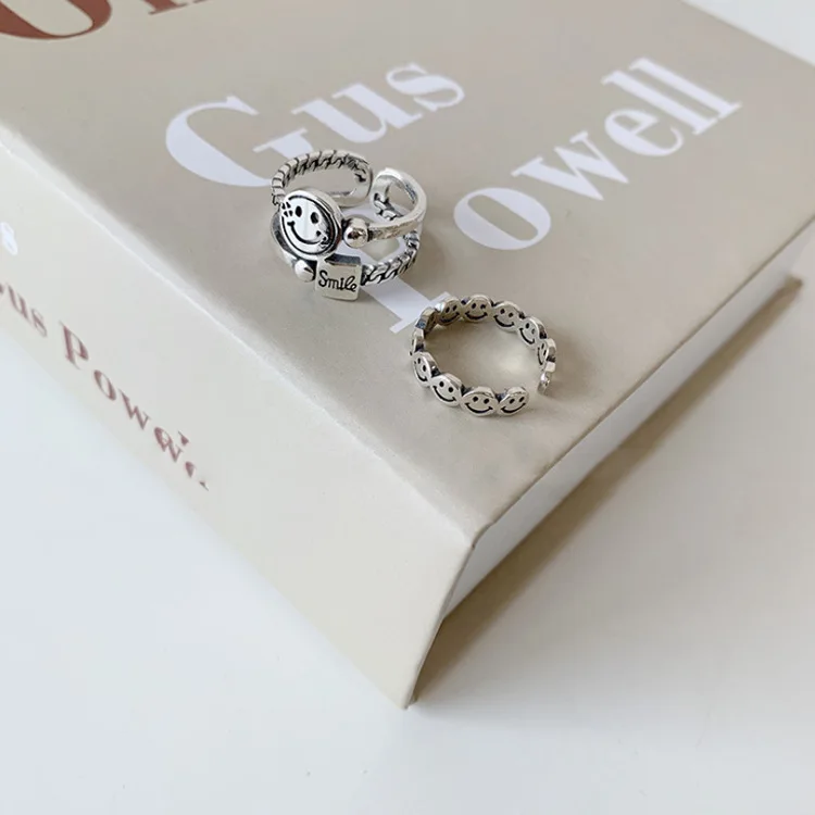 Vintage Smiling Face Finger Rings for Women Girl Punk Hip Hop Opening Adjustable Ring Weaving Rings Statement Jewelry Gift
Vintage Smiling Face Finger Rings for Women Girl Punk Hip Hop Opening Adjustable Ring Weaving Rings Statement Jewelry Gift