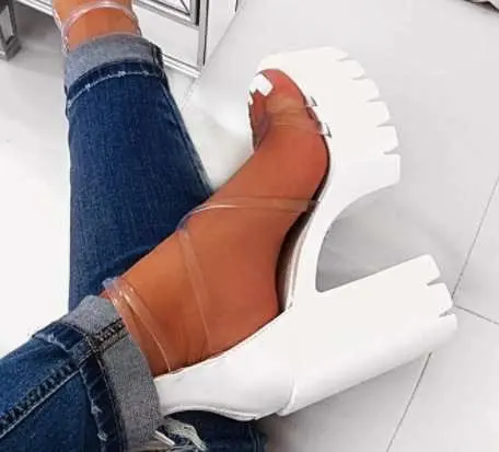 2021 Hot sale plus size sandals women's shoes with thick heel,high heel and buckle, Different colors and support to customized
2021 Hot sale plus size sandals women's shoes with thick heel,high heel and buckle, Different colors and support to customized