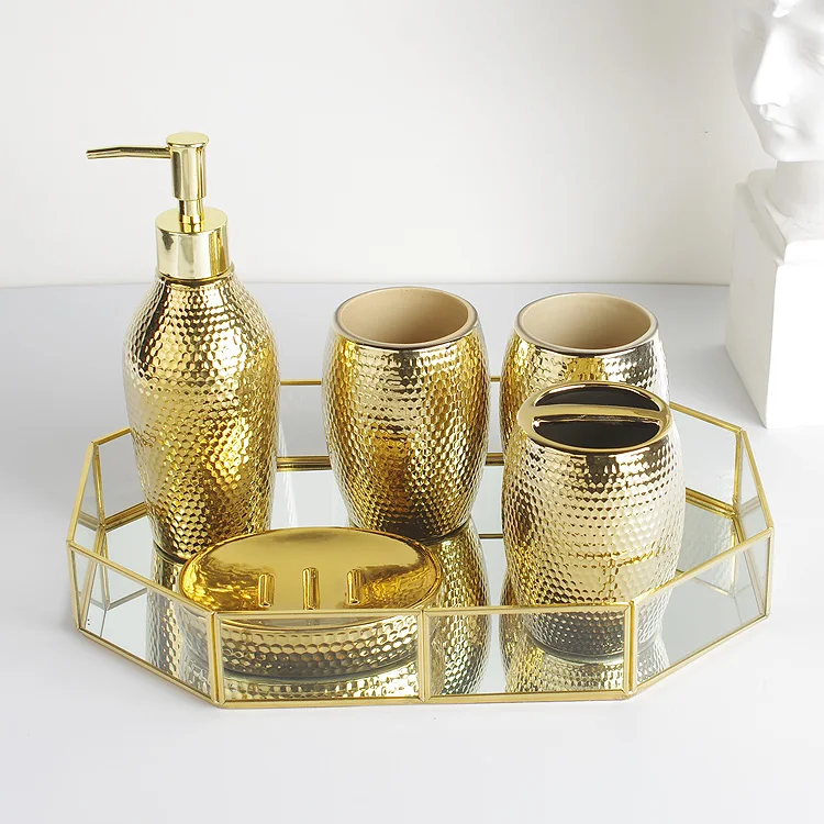 5pcs Set Household Wash Brush Cup Liquid Soap Dish Fashion Plating Gold Ceramic Bathroom Accessories Set
5pcs Set Household Wash Brush Cup Liquid Soap Dish Fashion Plating Gold Ceramic Bathroom Accessories Set