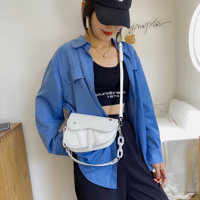 2021 single shoulder Popular bag female high-end sense of western style saddle bag ins ladies new trendy messenger small bag, Black,white,yellow,green,purple
2021 single shoulder Popular bag female high-end sense of western style saddle bag ins ladies new trendy messenger small bag, Black,white,yellow,green,purple