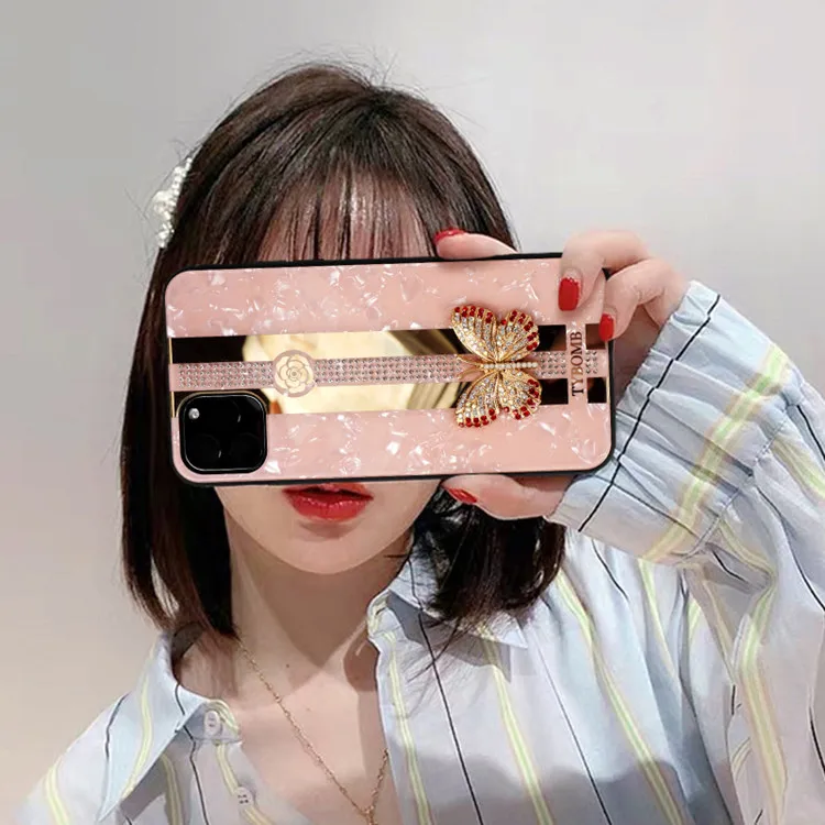 Luxury butterfly diamond glass smooth women mobile phone case for iPhone 11 11pro max
Luxury butterfly diamond glass smooth women mobile phone case for iPhone 11 11pro max