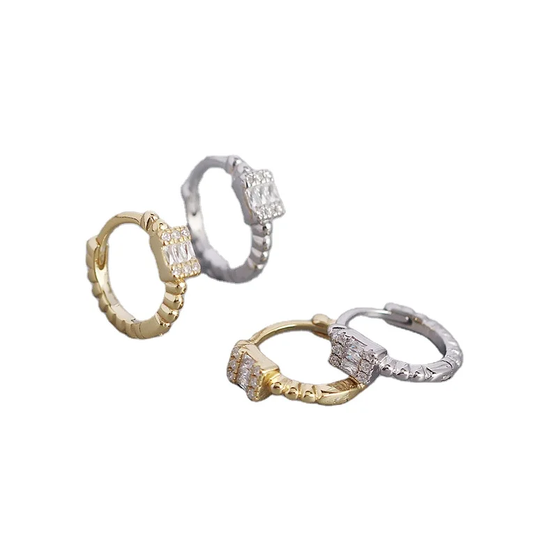 Light luxury earrings S925 Silver INS Minimalist round beads with diamond earrings studs, As picture
Light luxury earrings S925 Silver INS Minimalist round beads with diamond earrings studs, As picture
