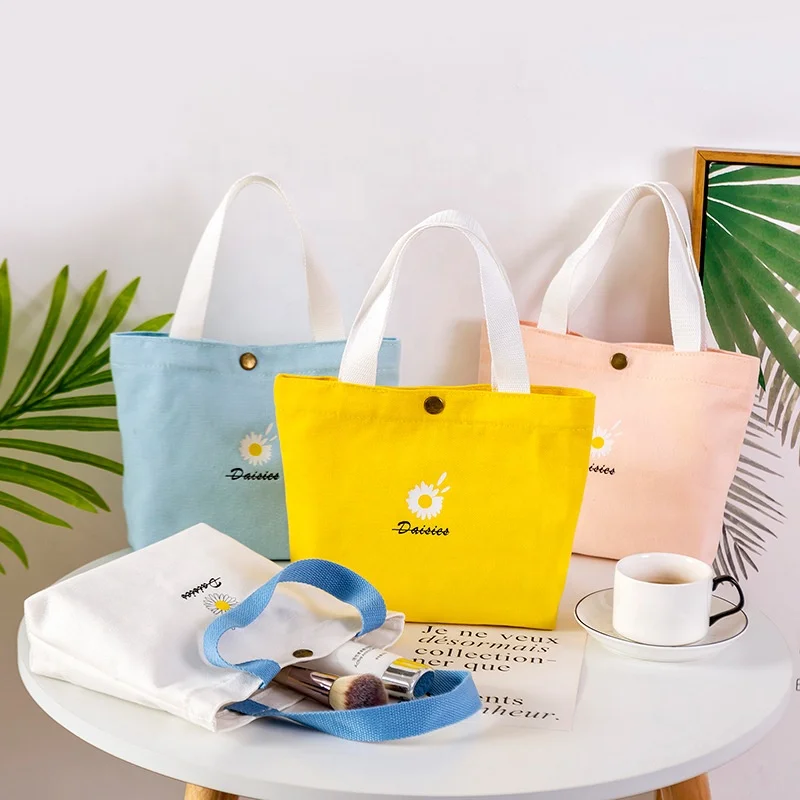New Large Capacity Portable Ins Small Daisy Casual Handbag Canvas Tote Bag Shopping
New Large Capacity Portable Ins Small Daisy Casual Handbag Canvas Tote Bag Shopping