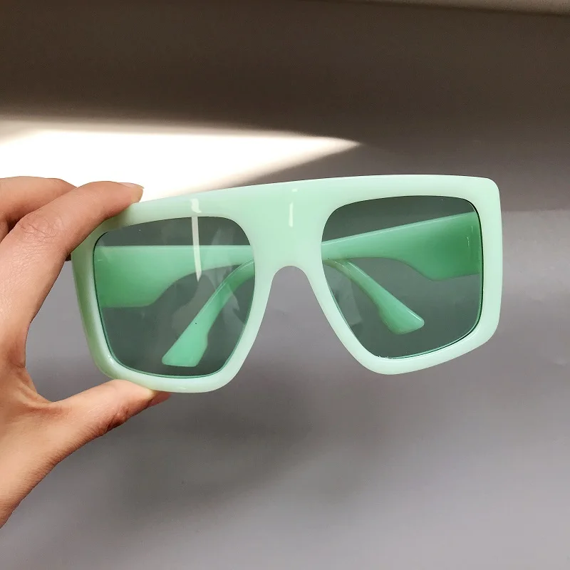 New fashion big box sunglasses women sunglasses European and American fashion net red same style contrast sunglasses, Custom colors
New fashion big box sunglasses women sunglasses European and American fashion net red same style contrast sunglasses, Custom colors