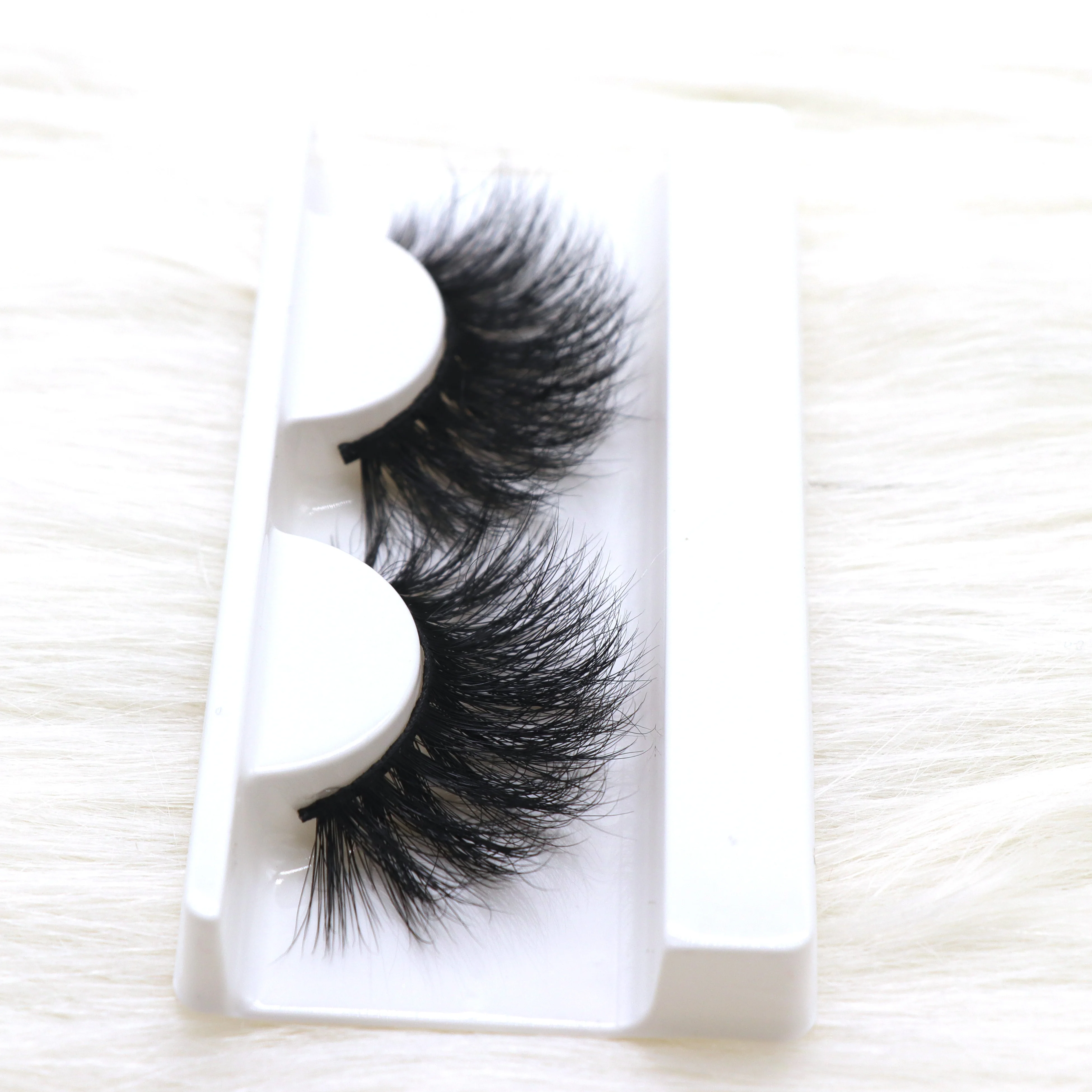 2021 new style 100%cruelty free siberian 25 mink eyelashes vendor customized boxes and private logo
2021 new style 100%cruelty free siberian 25 mink eyelashes vendor customized boxes and private logo
