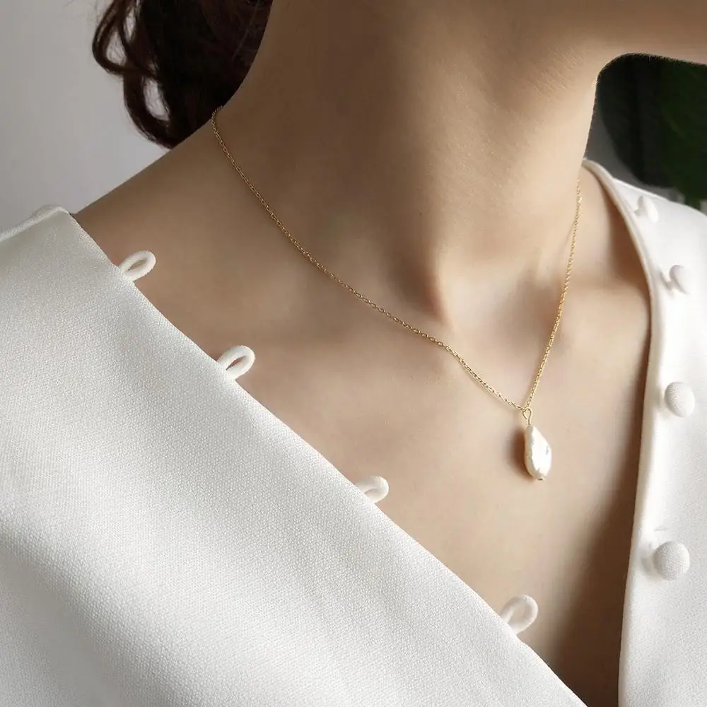 JD Jewelry Custom 2019 new design Korean novelty delicate T and bar round coin pendant gold plated sterling siver necklace
JD Jewelry Custom 2019 new design Korean novelty delicate T and bar round coin pendant gold plated sterling siver necklace