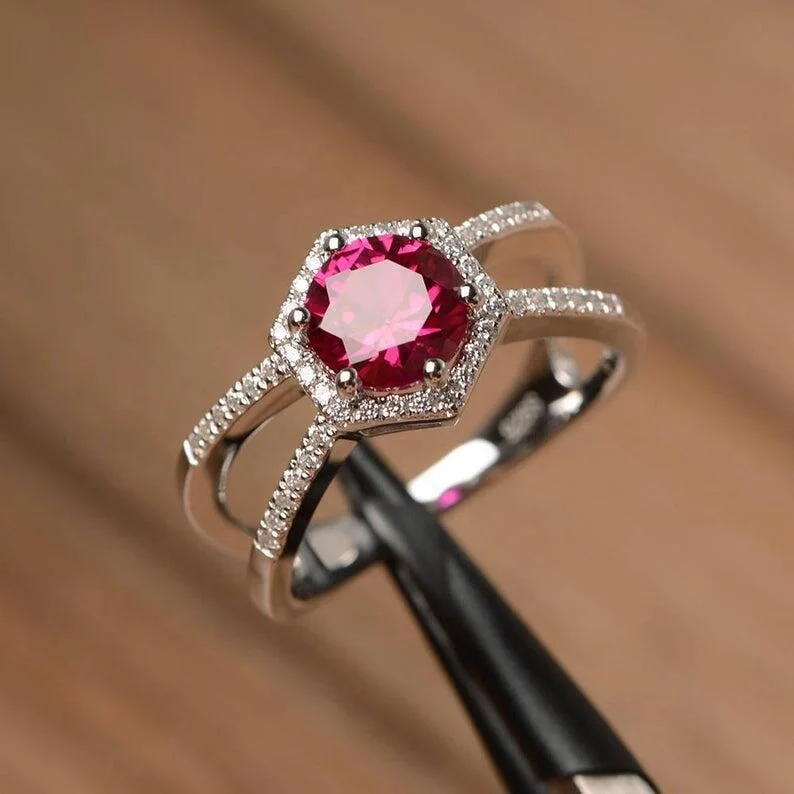 Fashion Women Oval Cubic Zirconia Finger Ring Wedding Engagement Jewelry party Gift For Ladies Ring Jewelry Accessories
Fashion Women Oval Cubic Zirconia Finger Ring Wedding Engagement Jewelry party Gift For Ladies Ring Jewelry Accessories