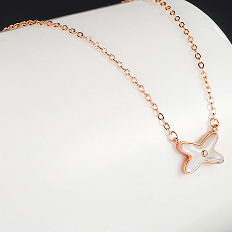 s925 sterling silver cross necklace natural white pearl personality wild letter sweet pendant clavicle chain, Silver+rose gold
s925 sterling silver cross necklace natural white pearl personality wild letter sweet pendant clavicle chain, Silver+rose gold