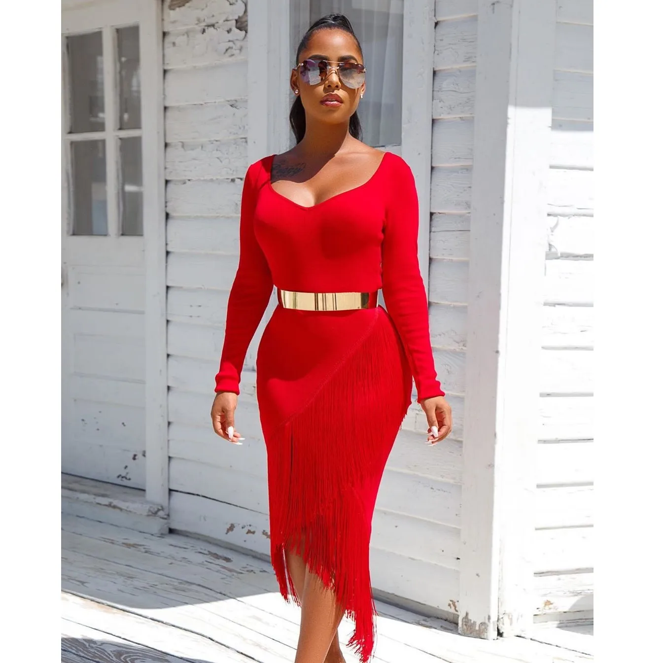 Spring Summer O-Neck Patchwork Bodycon Dress Fringe Tassel Club Party Prom Midi Dress Vestidos with Golden belt, Shown
Spring Summer O-Neck Patchwork Bodycon Dress Fringe Tassel Club Party Prom Midi Dress Vestidos with Golden belt, Shown
